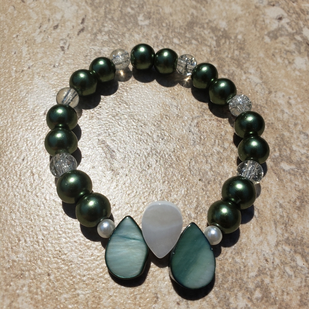 Bracelets - Picture 8 of 12